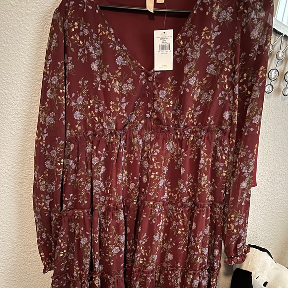 Dress - Picture 1 of 1